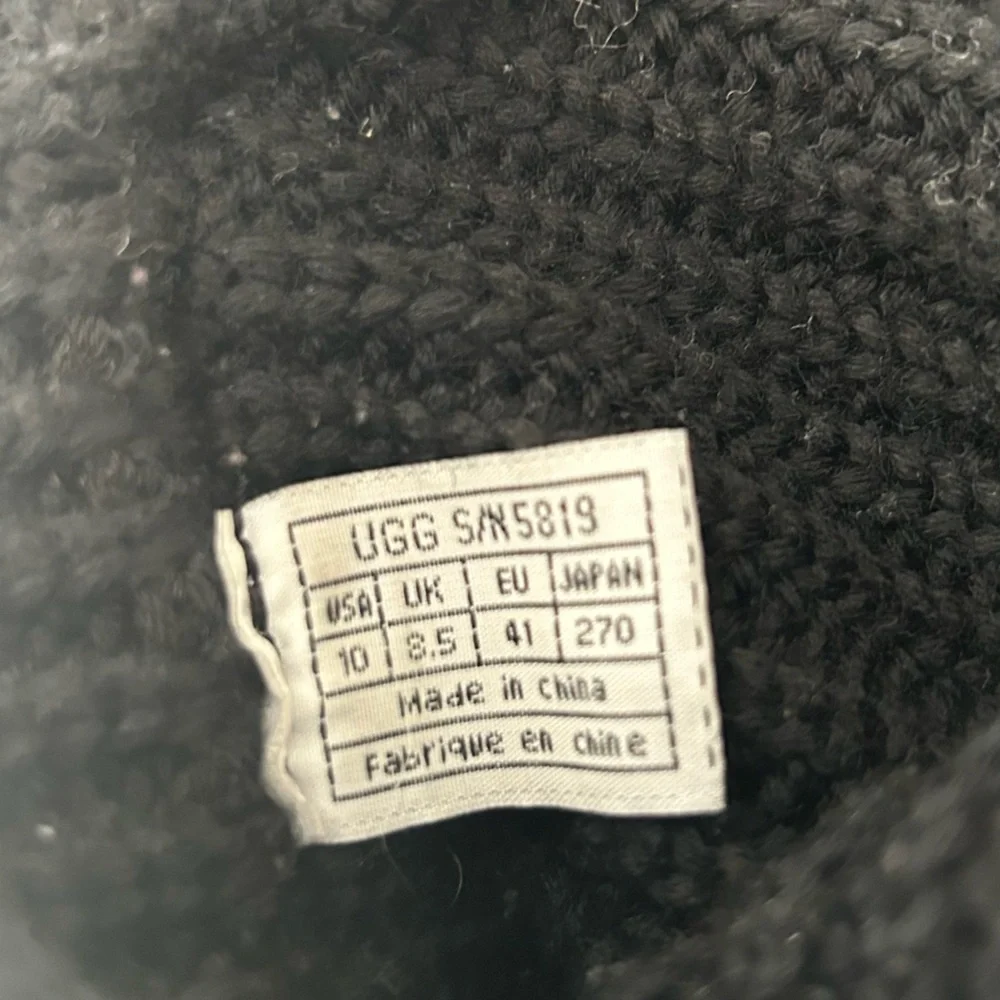 UGG Classic Cardy Tall Sweater Boot in Black, Size 10 - Picture 7 of 7